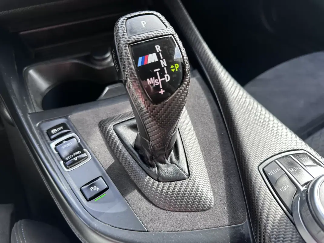 BMW M140i 2017 - 60000 EUR, 140000 km - AUTO.MOTO.pt - 140000km - foto 44 de 69