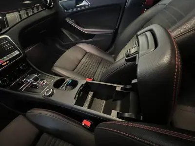Mercedes-Benz CLA 45 AMG 2019 - 39990 EUR, 95000 km - AUTO.MOTO.pt - 95000km - foto 46 de 57