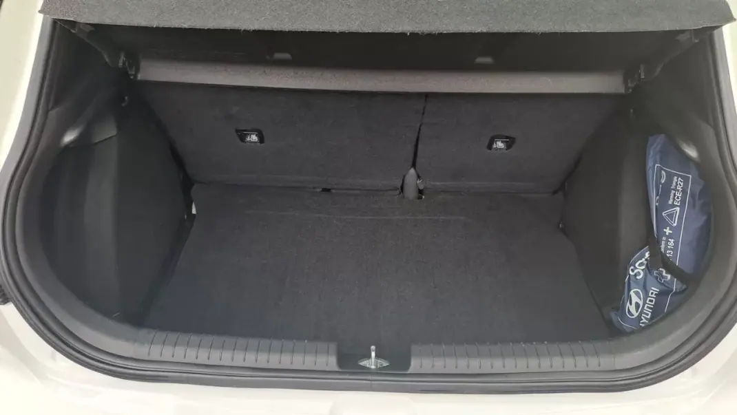 Hyundai i20 2018 - 10890 EUR, 134296 km - AUTO.MOTO.pt - 134296km - foto 32 de 43