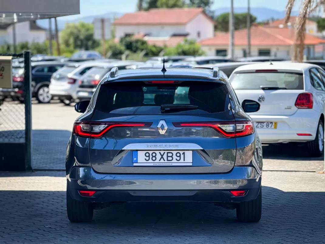 Renault Mégane 2019 - 12590 EUR, 170000 km - 170000km - foto 4 de 12