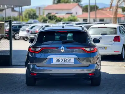 Renault Mégane 2019 - 12590 EUR, 170000 km - AUTO.MOTO.pt - 170000km - foto 4 de 12