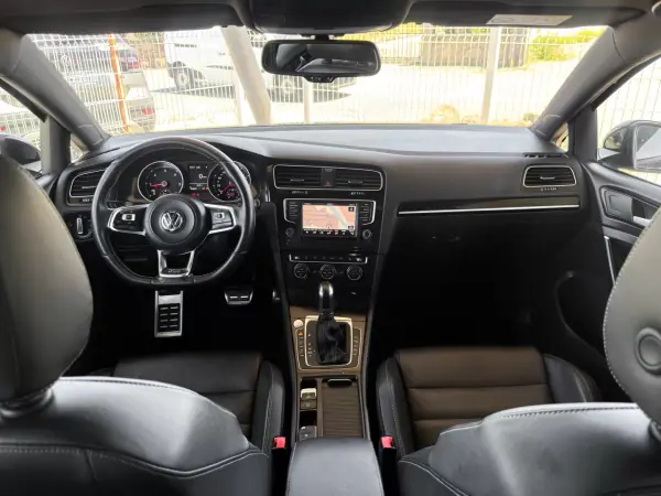 Volkswagen Golf 2016 - 19990 EUR, 144987 km - AUTO.MOTO.pt - 144987km - foto 11 de 26