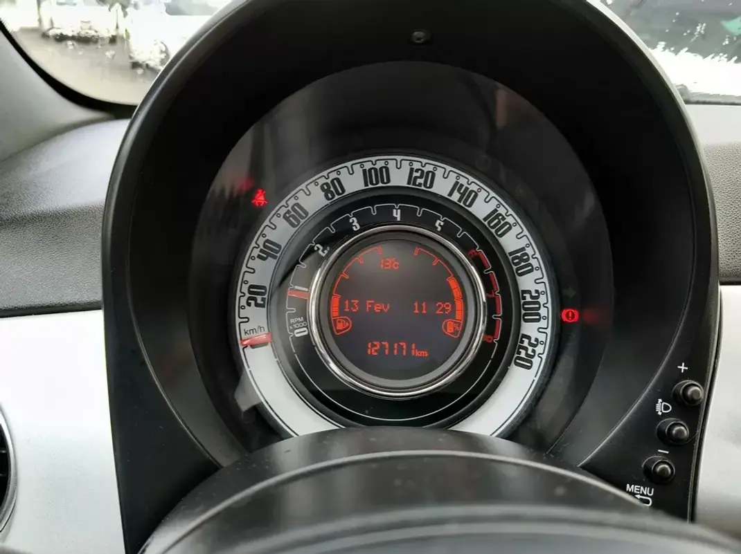 Fiat 500 2021 - 11500 EUR, 127171 km - AUTO.MOTO.pt - 127171km - foto 4 de 22