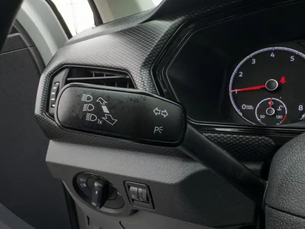 Volkswagen T-Cross 2019 - 17990 EUR, 105000 km - AUTO.MOTO.pt - 105000km - foto 24 de 39