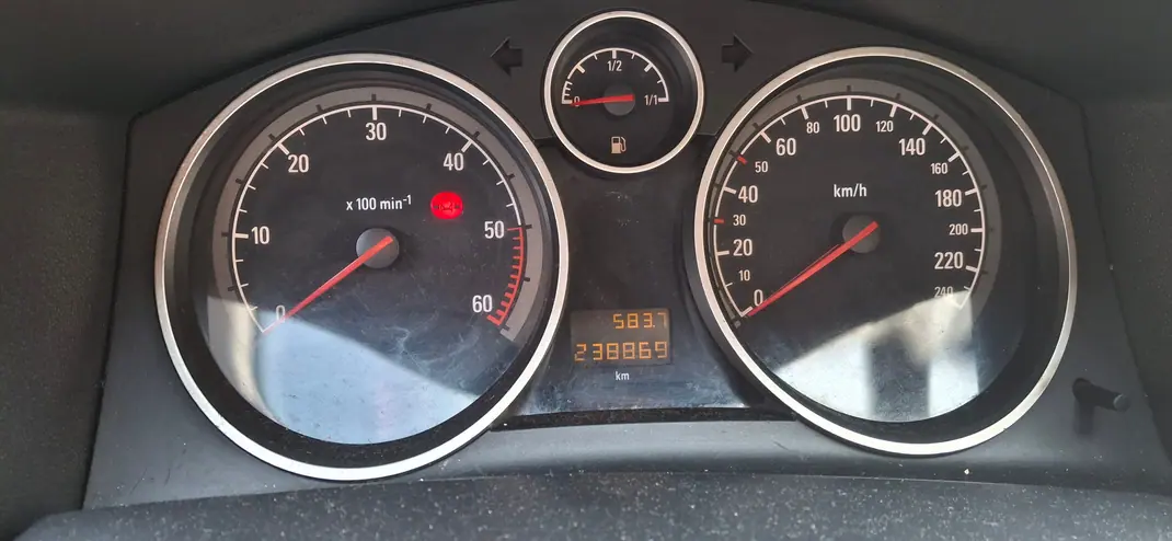Opel Astra 2007 - 2990 EUR, 240000 km - 240000km - foto 10 de 11