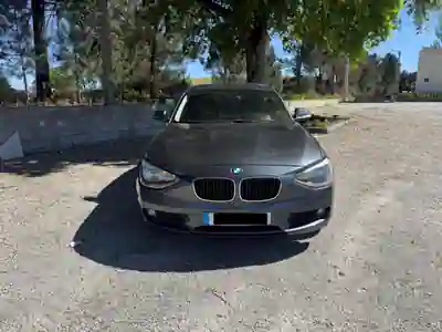 BMW 118 2013 - 10500 EUR, 192500 km - AUTO.MOTO.pt - 192500km - foto 2 de 10