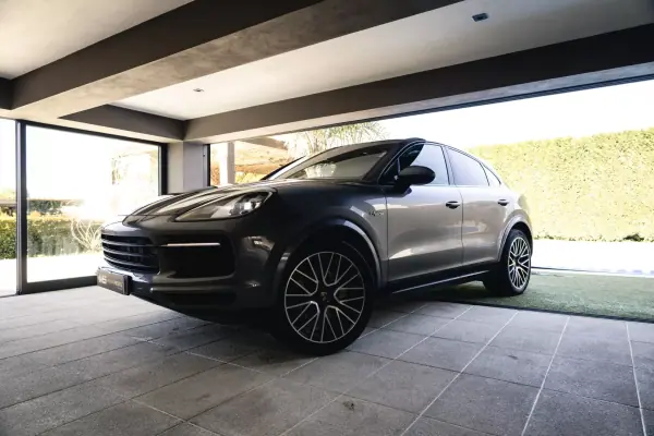 Porsche Cayenne Coupé 2019 - 62900 EUR, 253000 km - AUTO.MOTO.pt - 253000km - foto 4 de 40