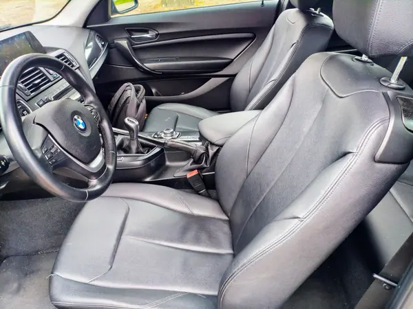 BMW 116 2015 - 11900 EUR, 260000 km - 260000km - foto 5 de 8