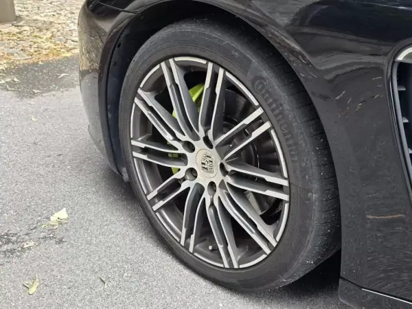 Porsche Panamera 2015 - 38499 EUR, 165000 km - AUTO.MOTO.pt - 165000km - foto 15 de 39