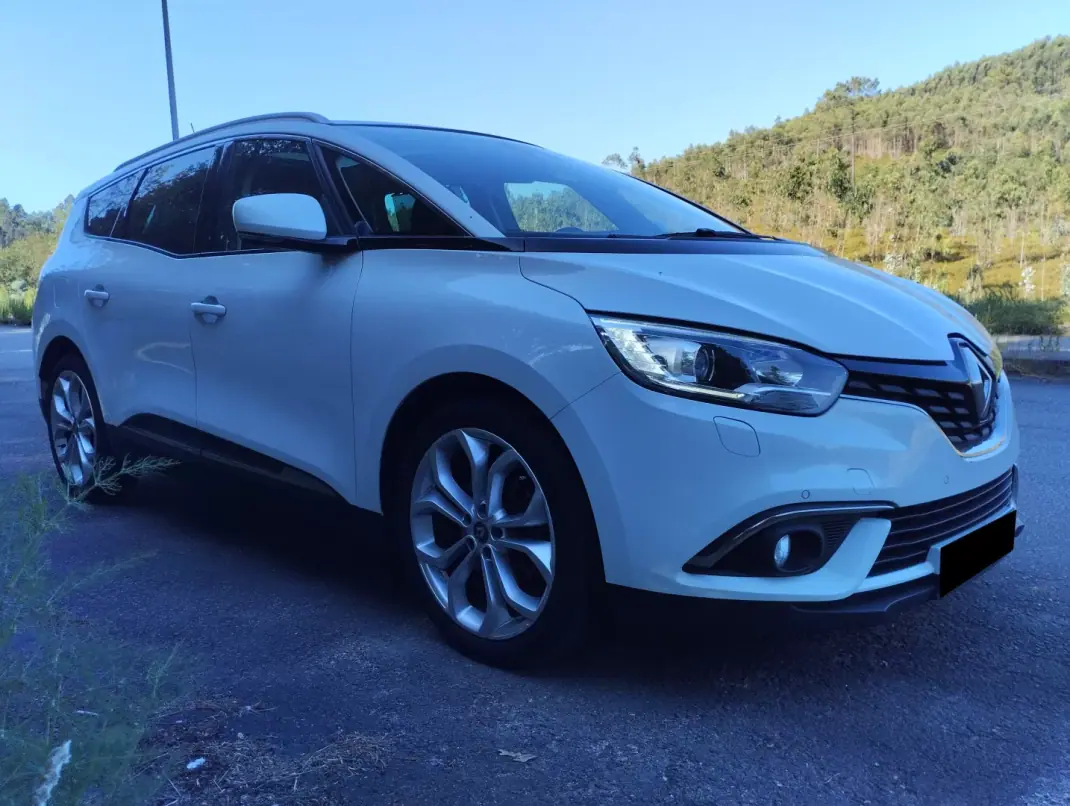 Renault Grand Scénic 2017 - 13750 EUR, 200000 km - 200000km - foto 3 de 27