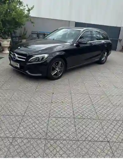 Mercedes-Benz C 220 2016 - 13250 EUR, 303000 km - AUTO.MOTO.pt - 303000km - foto 3 de 6