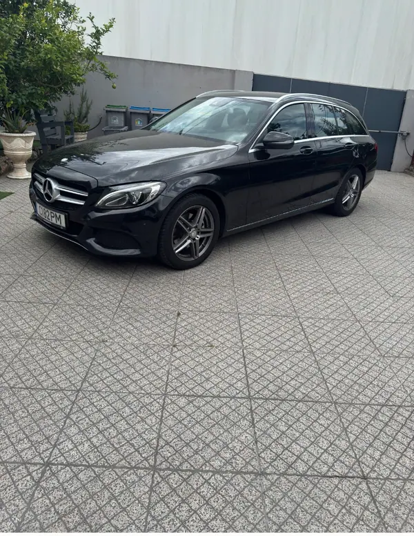 Mercedes-Benz C 220 2016 - 13250 EUR, 303000 km - AUTO.MOTO.pt - 303000km - foto 3 de 6