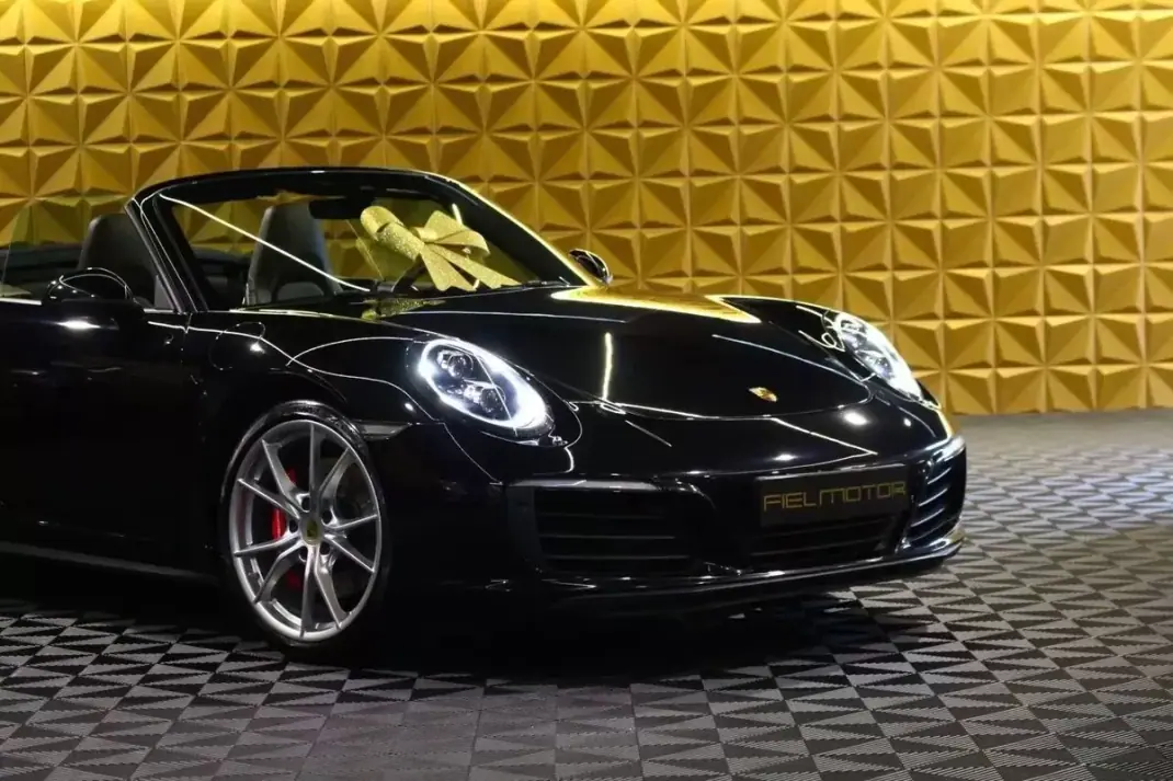 Porsche 911 2017 - 119000 EUR, 75000 km - 75000km - foto 39 de 40