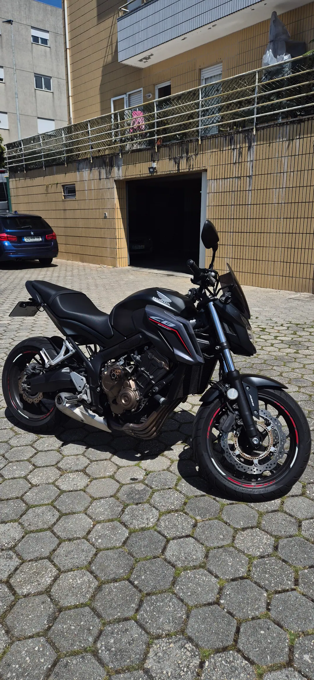 Honda CB650F 2019 - 6200 EUR, 20000 km - AUTO.MOTO.pt - 20000km - foto 1 de 13