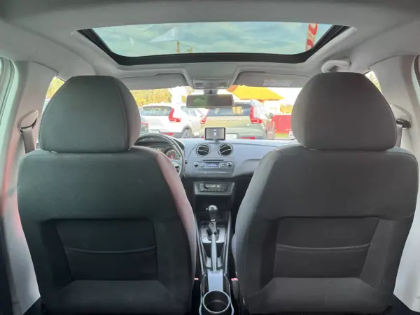 SEAT Ibiza 2014 - 11500 EUR, 93000 km - AUTO.MOTO.pt - 93000km - foto 18 de 41