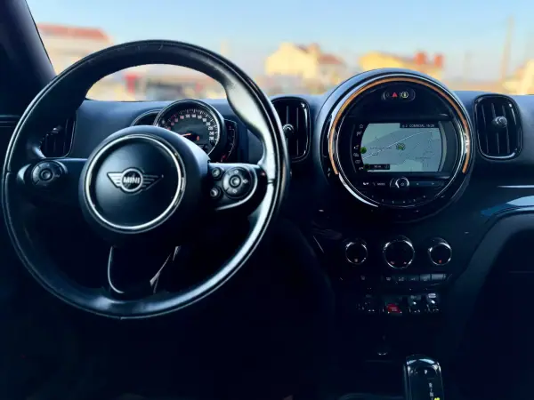 MINI Countryman 2019 - 24450 EUR, 79000 km - AUTO.MOTO.pt - 79000km - foto 16 de 31