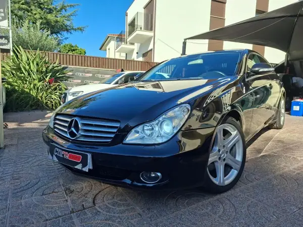 Mercedes-Benz CLS 320 Cdi 7g Tronic Dpf 2006 Diesel — 299 952 km Mercedes-Benz CLS 320 Cdi 7g Tronic Dpf 2006 Diesel