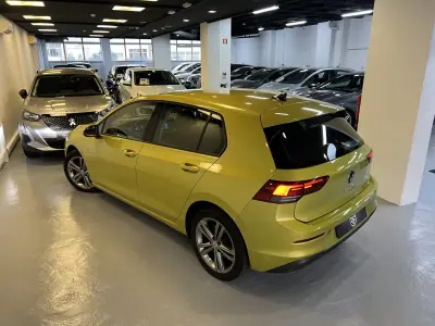Volkswagen Golf 2021 - 17990 EUR, 50000 km - AUTO.MOTO.pt - 50000km - foto 28 de 28