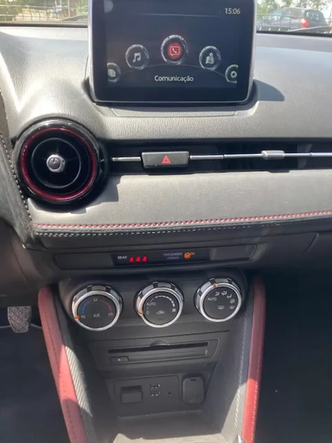 Mazda CX-3 2015 - 13500 EUR, 130000 km - 130000km - foto 4 de 8