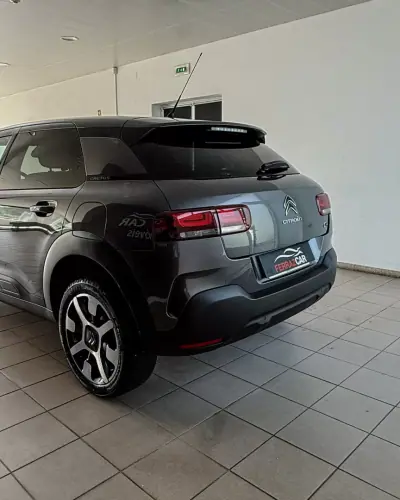 Citroën C4 Cactus 2018 - 10500 EUR, 176060 km - AUTO.MOTO.pt - 176060km - foto 4 de 15