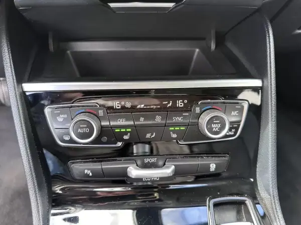 BMW 218 Active Tourer 2014 - 13900 EUR, 150000 km - AUTO.MOTO.pt - 150000km - foto 43 de 60