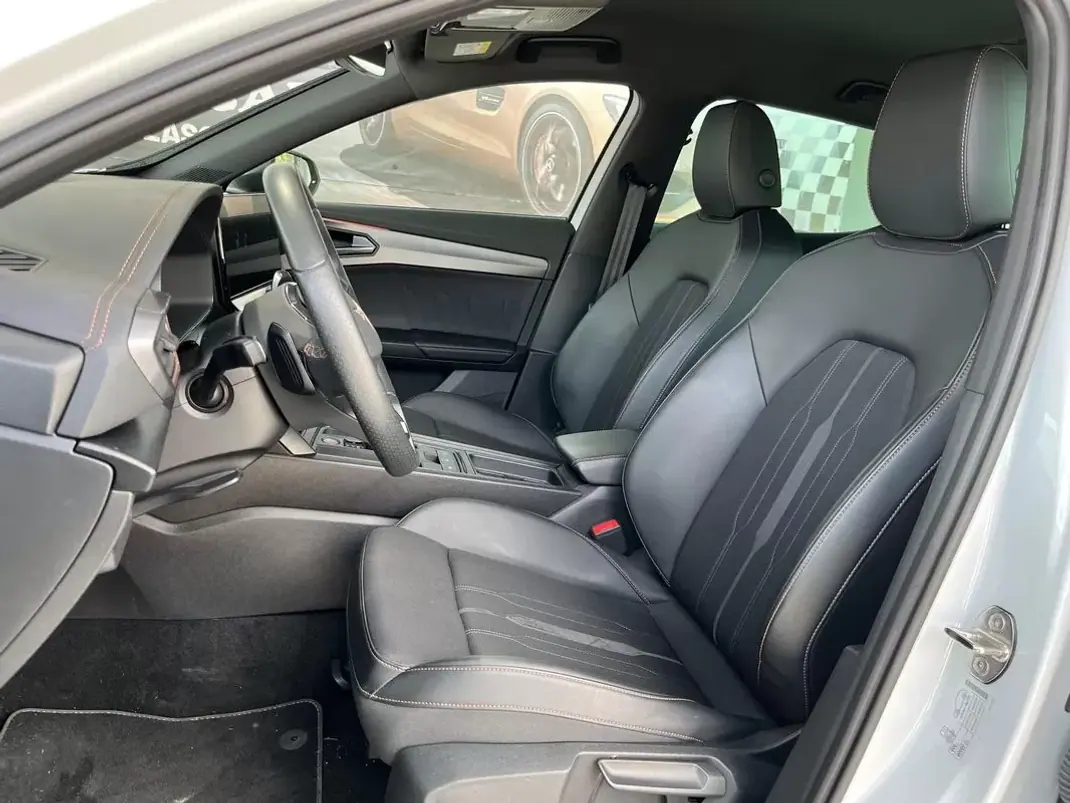 Cupra Formentor 2023 - 26900 EUR, 14000 km - AUTO.MOTO.pt - 14000km - foto 5 de 17