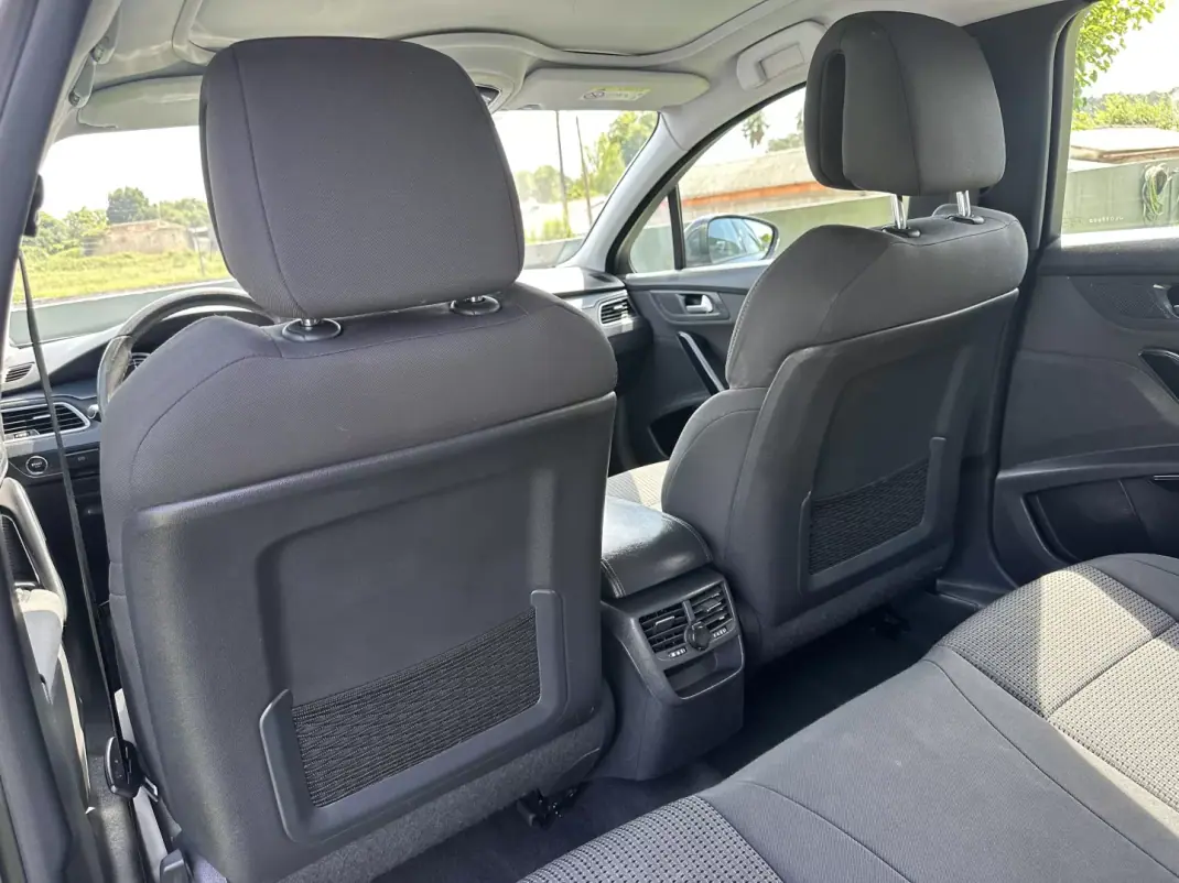 Peugeot 508 SW 2018 - 13900 EUR, 155000 km - AUTO.MOTO.pt - 155000km - foto 48 de 68