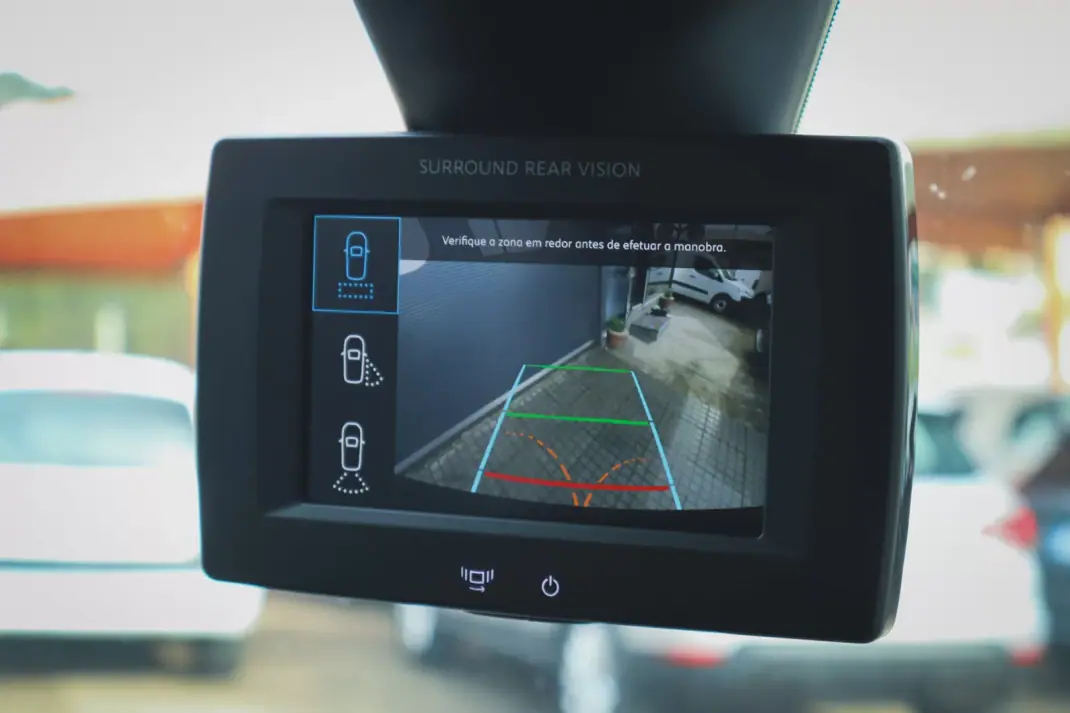 Citroën 2019 - 19880 EUR, 83120 km - AUTO.MOTO.pt - 83120km - foto 6 de 28