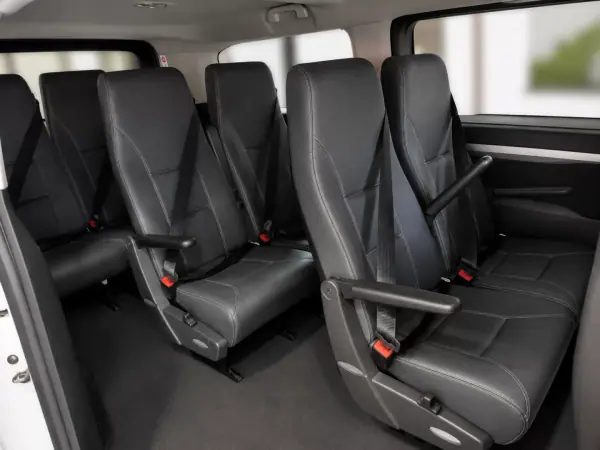 Toyota Proace Verso 2020 - 18698 EUR, 168000 km - AUTO.MOTO.pt - 168000km - foto 7 de 8