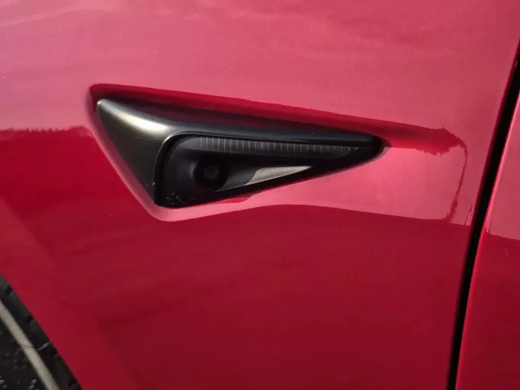 Tesla Model 3 2021 - 27499 EUR, 74631 km - 74631km - foto 12 de 34