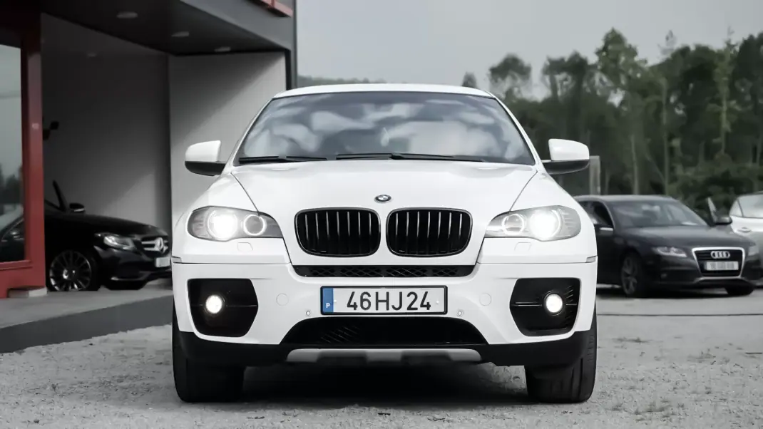 BMW X6 2009 - 22500 EUR, 268000 km - AUTO.MOTO.pt - 268000km - foto 4 de 12