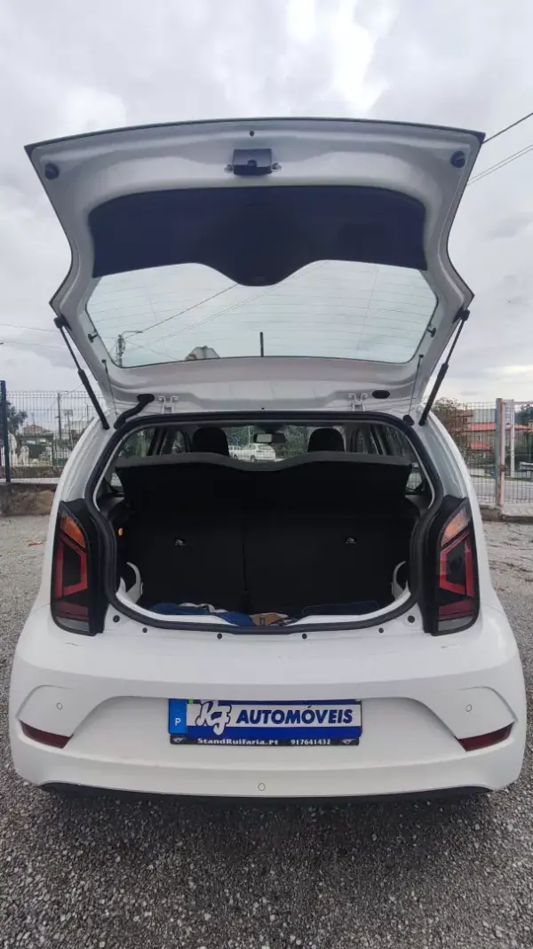 Volkswagen e-Up! 2020 - 11998 EUR, 0 km - AUTO.MOTO.pt - foto 17 de 23