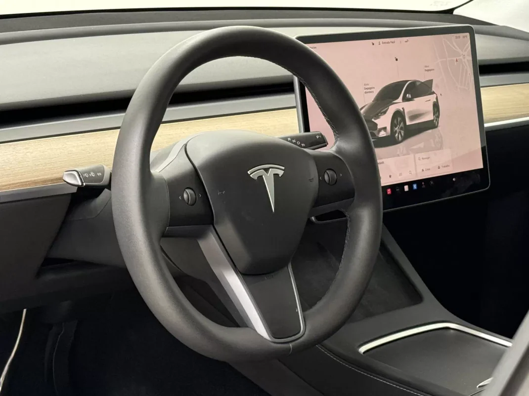 Tesla Model Y 2022 - 34890 EUR, 49800 km - AUTO.MOTO.pt - 49800km - foto 29 de 32