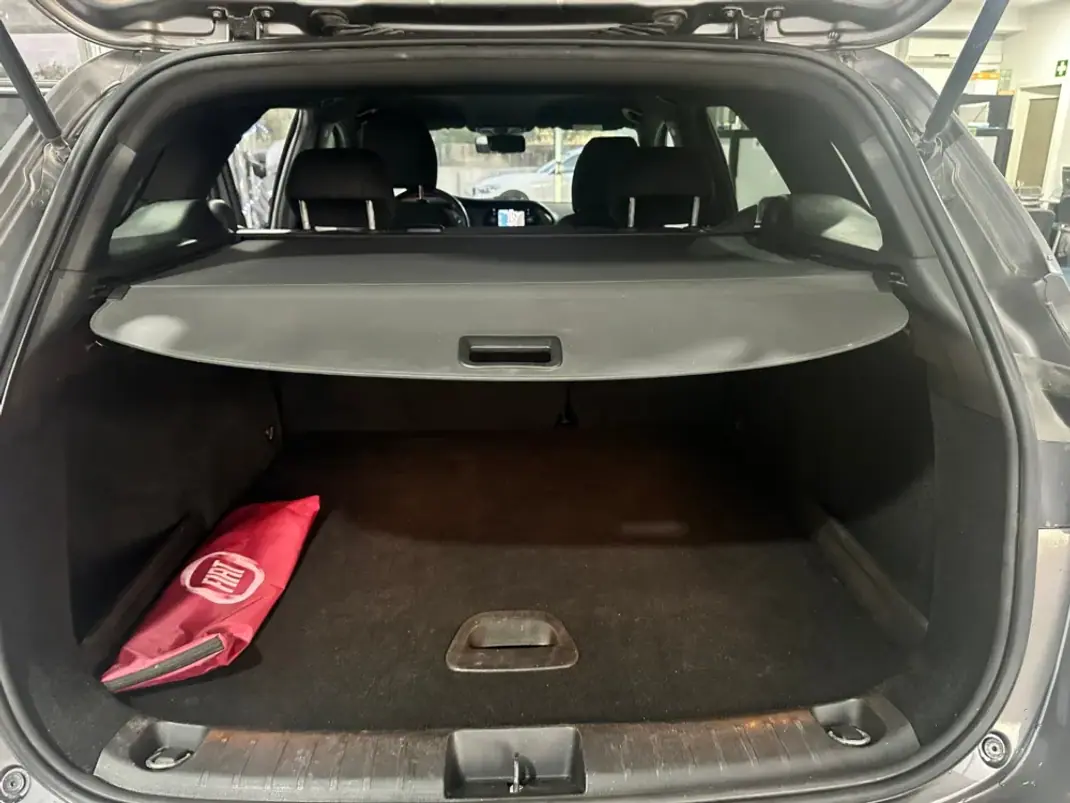 Fiat Tipo Station Wagon 2020 - 13490 EUR, 62200 km - 62200km - foto 22 de 25