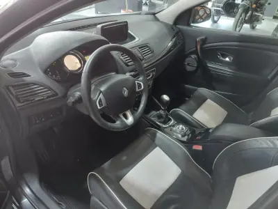 Renault Mégane Sport Tourer 2012 - 4950 EUR, 277000 km - 277000km - foto 7 de 22