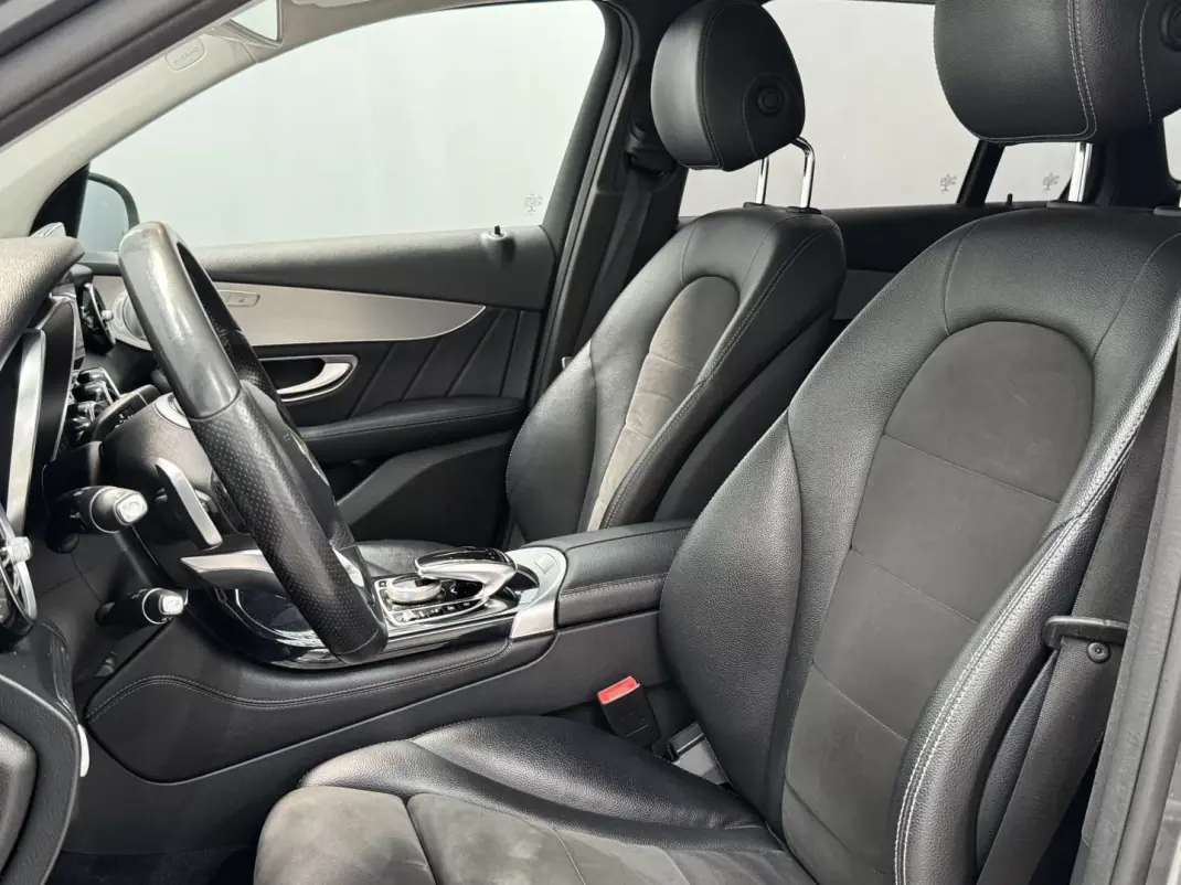 Mercedes-Benz GLC 220 2016 - 27890 EUR, 213000 km - AUTO.MOTO.pt - 213000km - foto 20 de 30