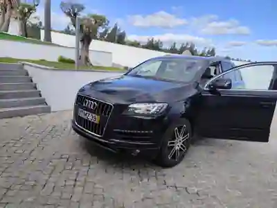 Audi Q7 2012 - 23000 EUR, 180000 km - 180000km - foto 3 de 4