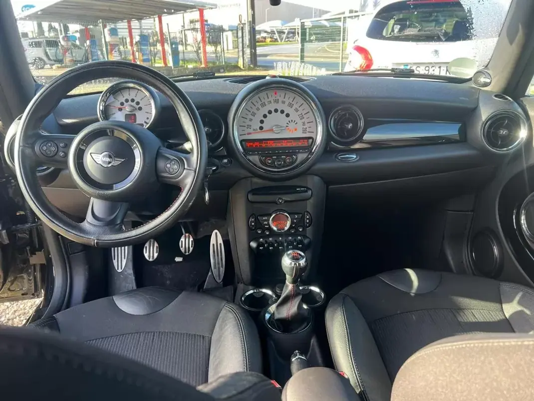 MINI Cooper 2012 - 13400 EUR, 129800 km - AUTO.MOTO.pt - 129800km - foto 3 de 20