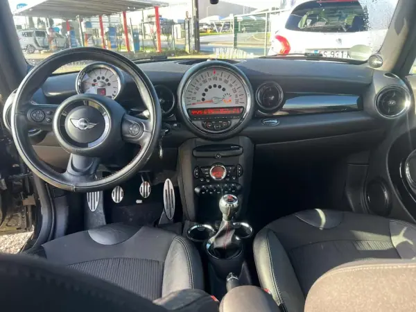 MINI Cooper 2012 - 12490 EUR, 129800 km - AUTO.MOTO.pt - 129800km - foto 3 de 20