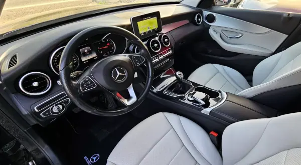 Mercedes-Benz C 180 2015 - 17500 EUR, 240000 km - AUTO.MOTO.pt - 240000km - foto 21 de 29