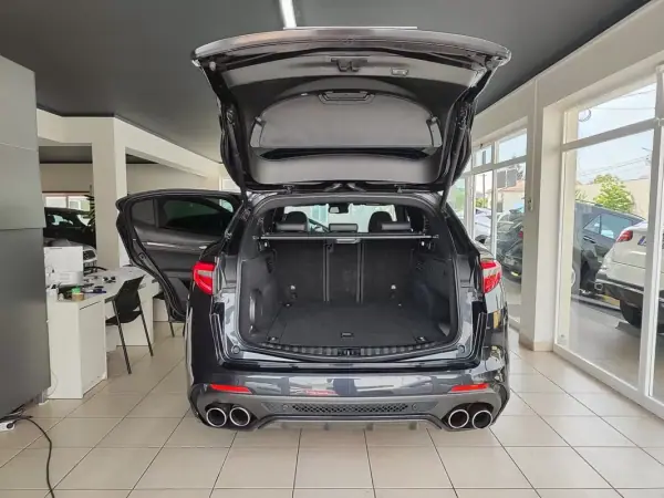 Alfa Romeo Stelvio 2021 - 63500 EUR, 68900 km - AUTO.MOTO.pt - 68900km - foto 16 de 33