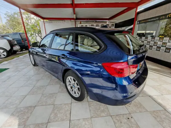 BMW 318 2019 - 22990 EUR, 82000 km - AUTO.MOTO.pt - 82000km - foto 4 de 11