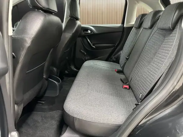 Citroën C3 2016 - 7800 EUR, 87945 km - AUTO.MOTO.pt - 87945km - foto 11 de 18