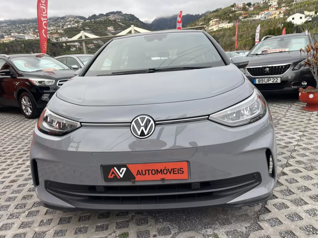 Volkswagen ID.3 2023 - 27950 EUR, 21352 km - AUTO.MOTO.pt - 21352km - foto 2 de 11