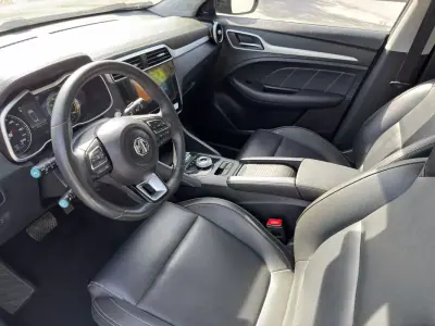 MG ZS 2020 - 16900 EUR, 88892 km - AUTO.MOTO.pt - 88892km - foto 7 de 15