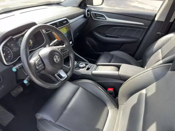 MG ZS 2020 - 16900 EUR, 88892 km - AUTO.MOTO.pt - 88892km - foto 7 de 15