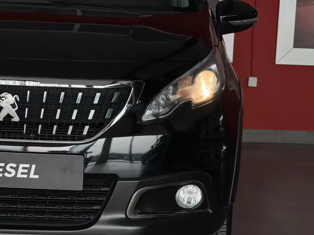 Peugeot 2008 2018 - 14990 EUR, 60029 km - AUTO.MOTO.pt - 60029km - foto 4 de 21
