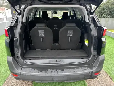 Peugeot 5008 2018 - 14900 EUR, 140000 km - AUTO.MOTO.pt - 140000km - foto 34 de 52