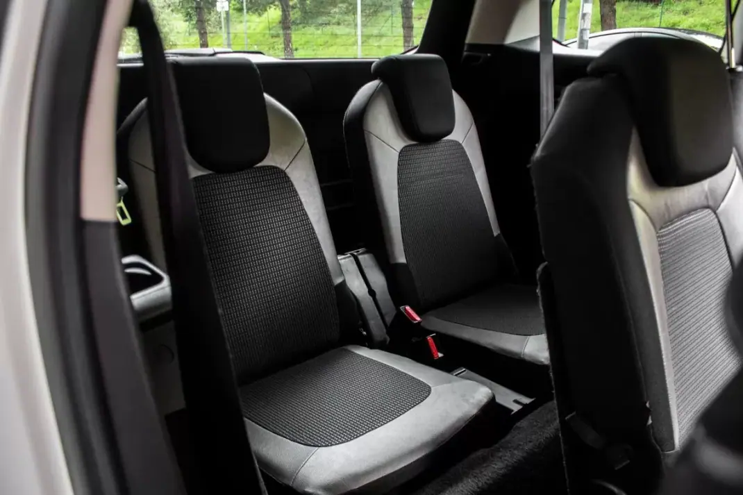 Citroën C4 Spacetourer 2019 - 10550 EUR, 304577 km - AUTO.MOTO.pt - 304577km - foto 34 de 45