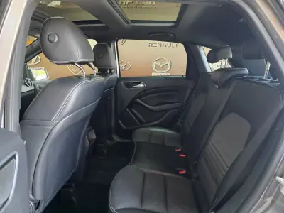 Mercedes-Benz B 180 2015 - 14490 EUR, 178000 km - AUTO.MOTO.pt - 178000km - foto 8 de 16